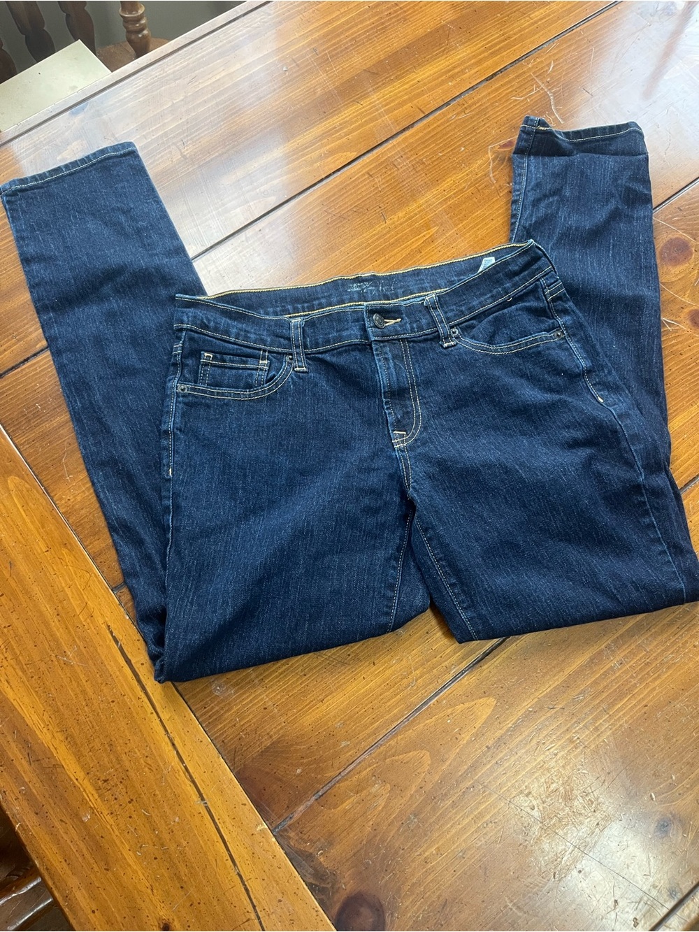 Old Navy Dark Wash Straight Leg Jeans Size 8 EUC Denim Classic Indigo